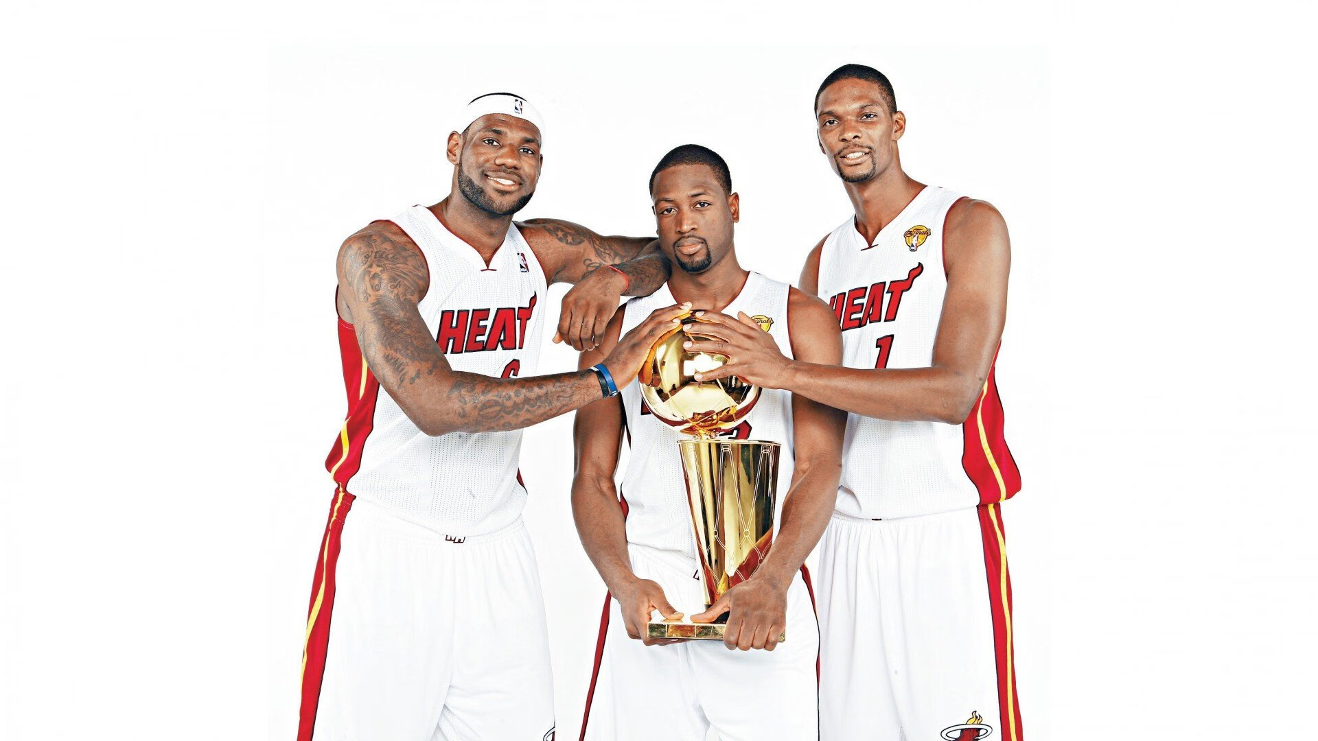 深圳队防守锁死篮网,浓眉赛后评分拉满